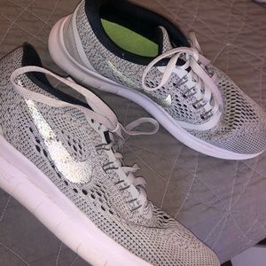 Nike Women’s Tennis Shoes